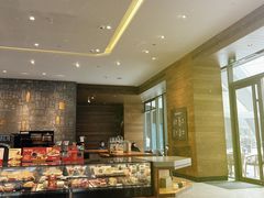 面包甜点陈列柜-星巴克臻选(广州二沙岛文立方店)