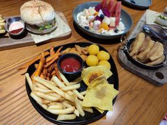 小吃拼盘-魏斯理汉堡(西安沣东吾悦店)