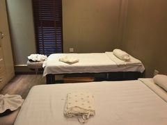 -莱蔻·圣灸堂·推拿艾灸(天山店)