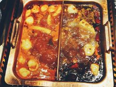 -老牌坊云南鱼豆花火锅(哈西万达店)
