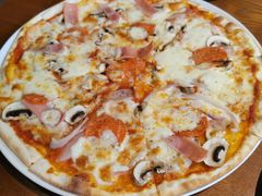 超级至尊披萨-JINNS锦时 steak&pizza(浸信会礼拜堂旧址店)
