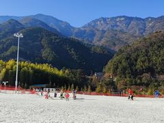 -大别山南武当滑雪场