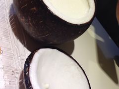-志龙皇冠吃货椰子铺