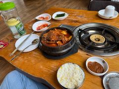 -喇喇排骨火锅·传统韩式脊骨汤(望京西园总店)