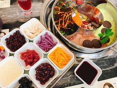 -何鲜菇火锅(大营盘店)