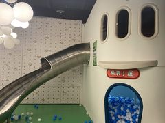 -涨巢·潮玩水疗局