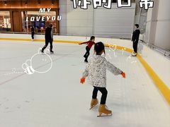 -冰纷万象滑冰场(深圳万象城店)