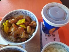 -吉野家(秀谷店)