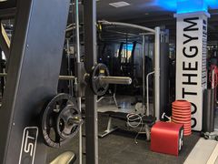 -梦翔龙湖滟澜山游泳俱乐部