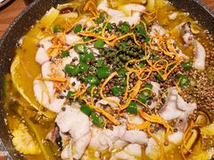 -山城外·非遗酸菜鱼(财富中心店)