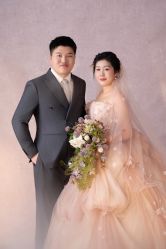 -雪中彩影婚纱摄影·微光艺术中心