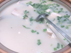 -姜君·千岛湖鱼头馆(浦东大道店)