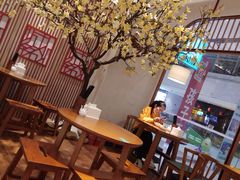 大堂-诚铭记·虾仁汤包·成都小吃(融创店)