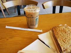 -星巴克(大庆让胡路万达广场店)