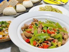 -渝信川菜 · 川味家常菜(财富购物中心店)