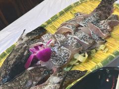 -鲜入围煮花胶鸡海鲜火锅