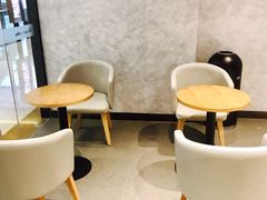 用餐区-瑞幸咖啡(龙湖北城天街北馆店)