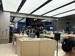 -DJI大疆(深圳华强北曼哈授权体验店)