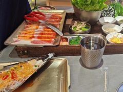 -围炉肉舍•炭烤活鳗•丹东海鲜烤肉(步行街店)