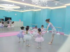 -Isee灰姑娘国际儿童艺术中心(印象城校区)