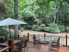 -上海怡沁园度假酒店