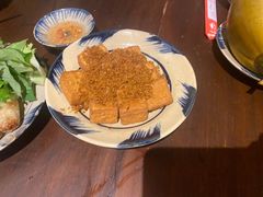 -Cuc Gach Quan Restaurant