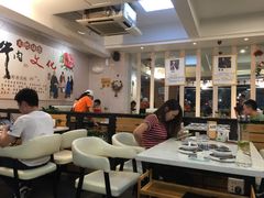 大堂-三头牛·潮汕牛肉生蚝火锅 (夏湾店)