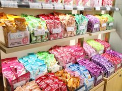零售区-良品铺子(白云新世界店)