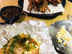 -何师烧烤·香辣蟹·川菜·30年老品牌(太古里旗舰店)