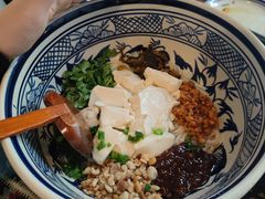 豆花米线-蜗牛小馆醉乡民谣云南菜(惠新西里店)
