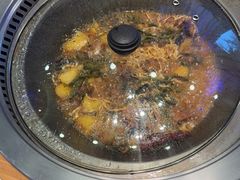 -山里屯铁锅炖·东北菜(康桥店)