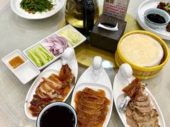 -大鸭梨烤鸭店(金顶街店)