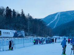 -亚布力新体委滑雪场