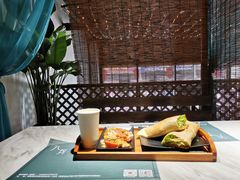 -八月美食小馆(银泰城总店)
