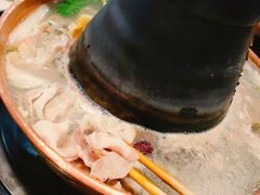-楼外楼大刀肉传统火锅居(繁荣路店)