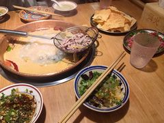 -洱火云南酸菜牛肉火锅(石景山当代商城店)