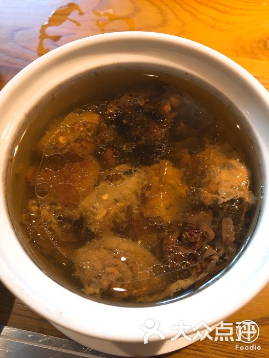 枇杷花炖水鸭汤