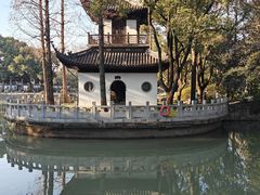 -汇龙潭
