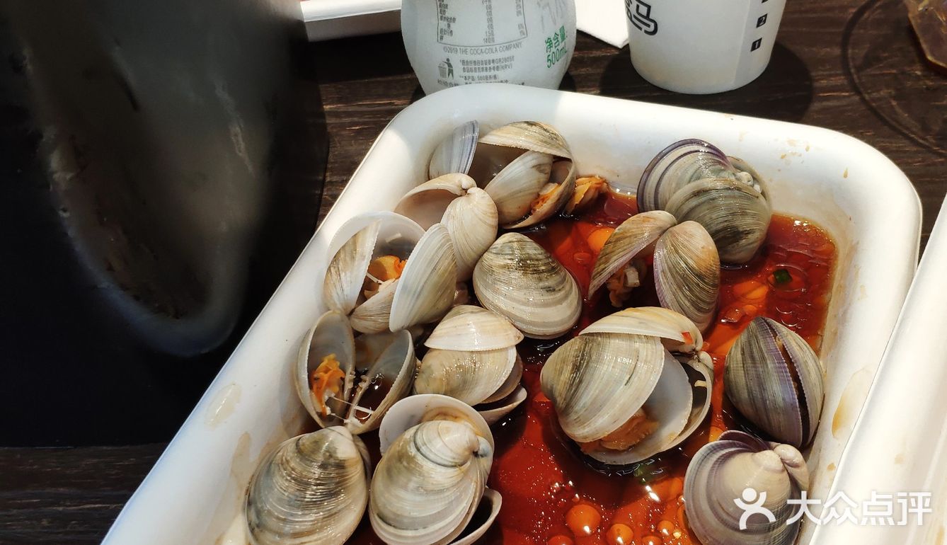 加起来才两百出头，另外去了边上的其他档口