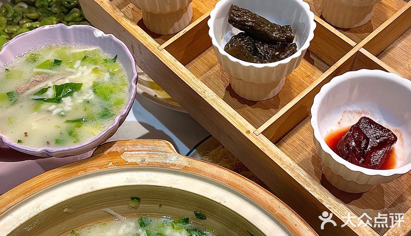 我帮胡歌推荐上海特色😋来八爷吃宝总泡饭啦！