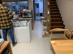 -沁屋面包店(人民东路店)