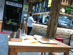 大堂-弄堂咪道-饭香·面香·馄饨香(兴梅店)