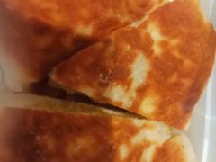 黄米烙-小船渔村•大连菜•大连焖鱼(明泽街店)