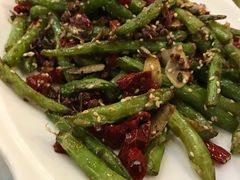 -马尔龙新疆饭店·清真(瑞景店)