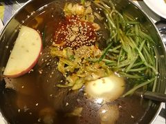 -金达莱冷面百年石锅饭(宾馆胡同店)