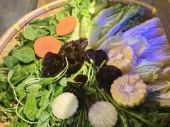 -尚尚仙·酸汤猪手·猪肚鸡火锅(华联万柳购物中心店)