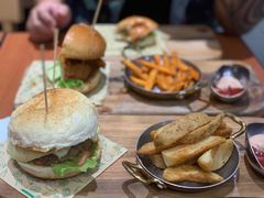 超厚芝士牛肉汉堡-魏斯理汉堡(西安沣东吾悦店)