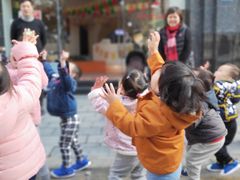 -小门牙好性格托育(北外滩中心)