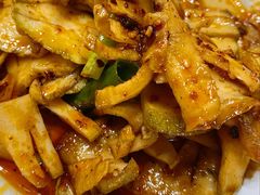 -周老三跷脚牛肉·全牛火锅(非遗传承店)