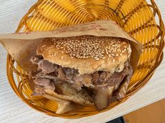 -洪峰浩老北京烧饼夹肉(角门路店)